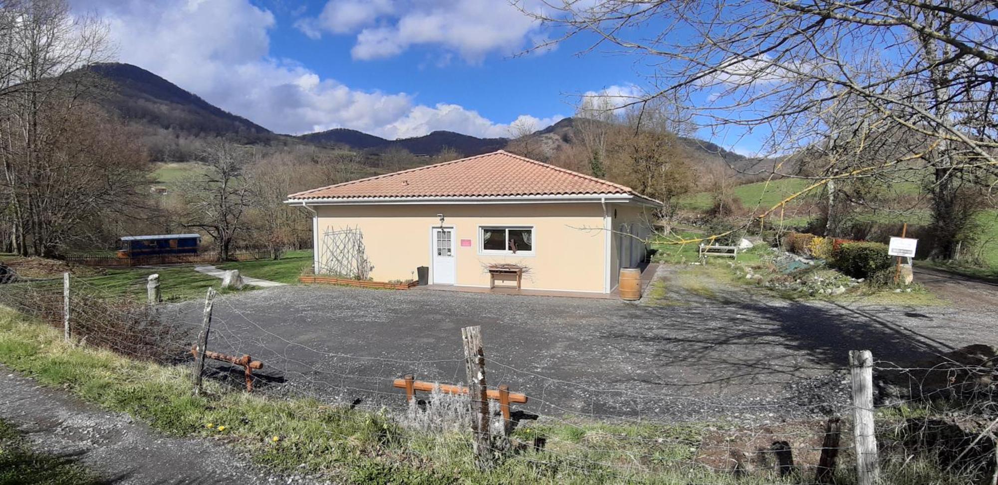 Du Cote De Lacoume Anla Luaran gambar